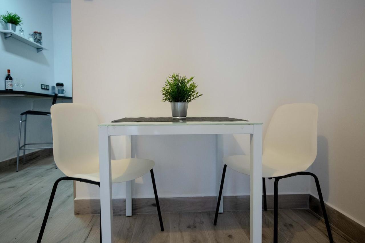 Malaga Suite Picasso With Swimming Pool And Parking In The Center! Exterior photo